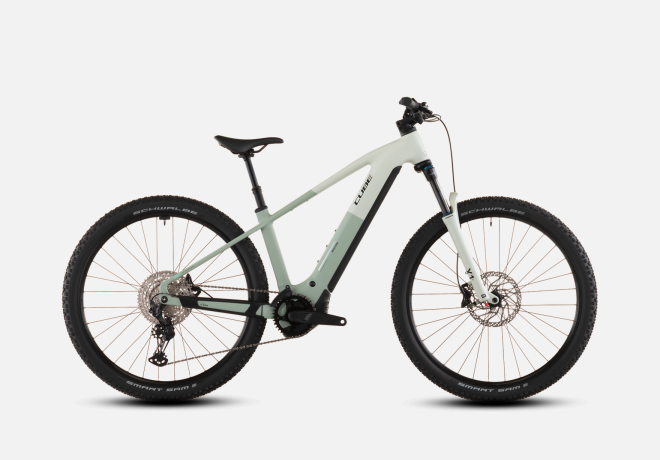 Reaction Hybrid Pro 800 FE