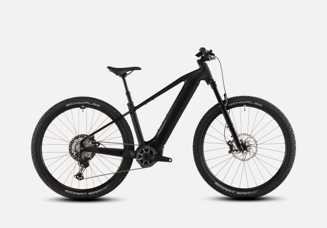 Reaction Hybrid SLX 800